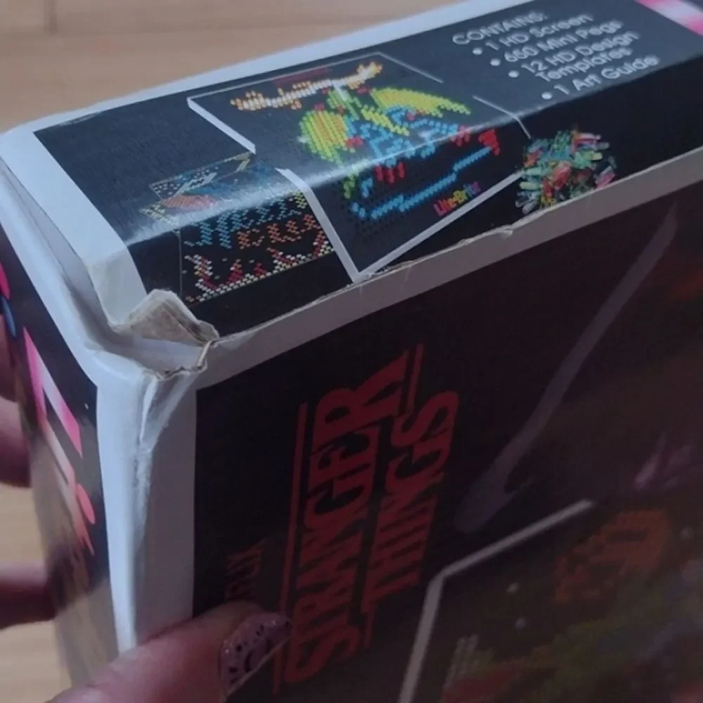 Hasbro Lite-Brite Stranger Things Special Edition Hawkins High Designs